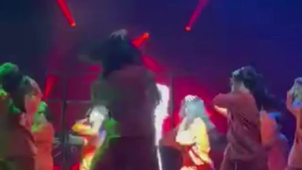 You should see me in the clown